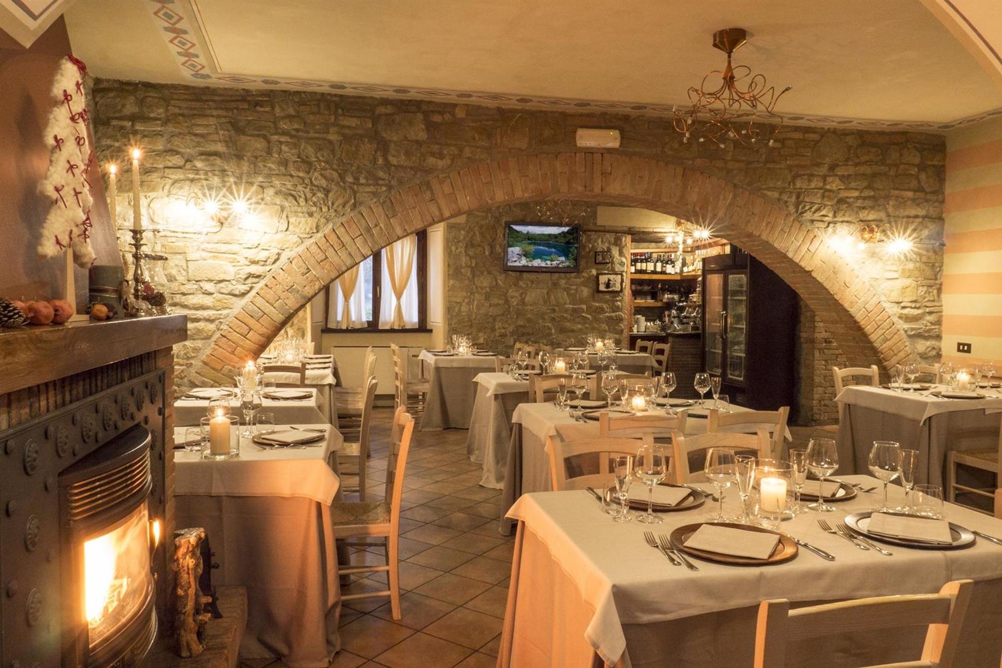 Il Melograno Agriturismo & Spa Pianello  Ngoại thất bức ảnh
