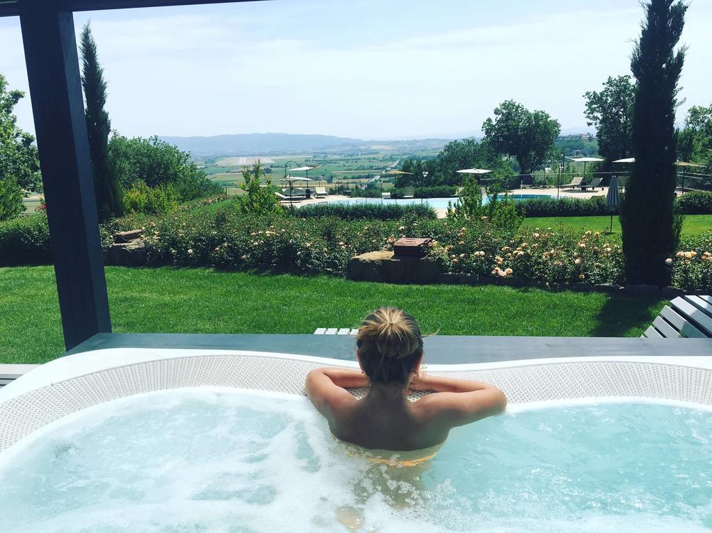 Il Melograno Agriturismo & Spa Pianello  Ngoại thất bức ảnh
